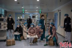 ICU病房里的“阻击战”：武汉血液透析专科护士紧缺